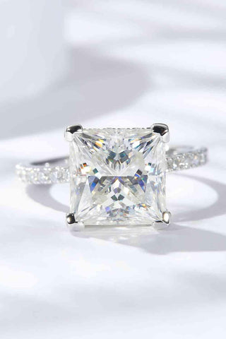 5.52 Carat Moissanite Side Stone Ring - Apalipapa